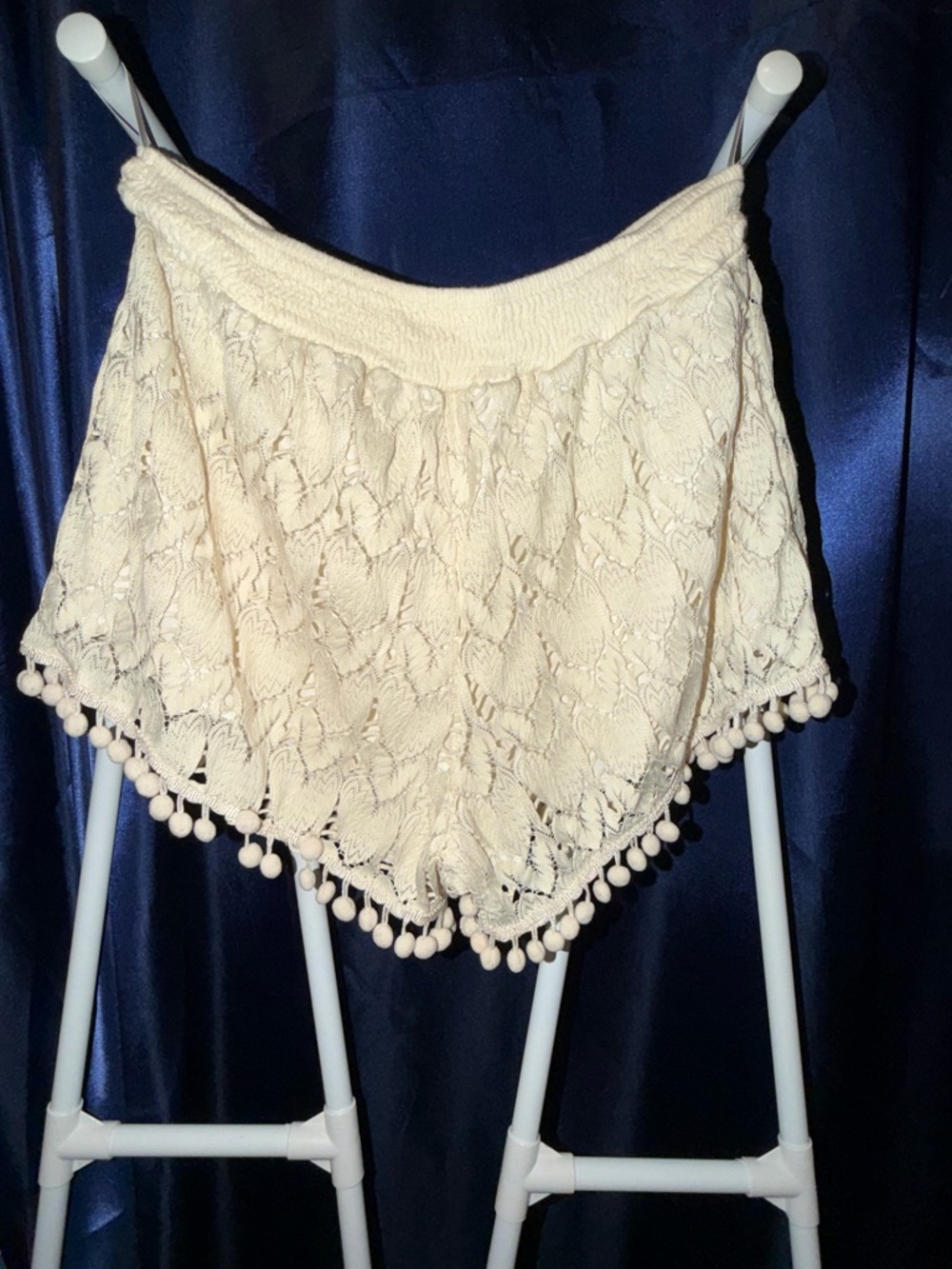 a.n.a Cream Crochet Pom-Pom Waist Shorts